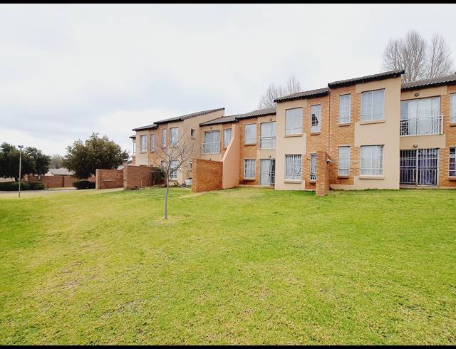 2 BEDROOM APARTMENT TO LET IN NOORDWYK